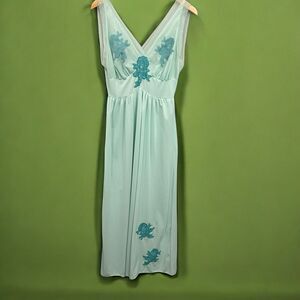 Van Raalte Sz 34 M Vintage Petalskin Green Pastel‎  Sheer Embroidery Nightgown